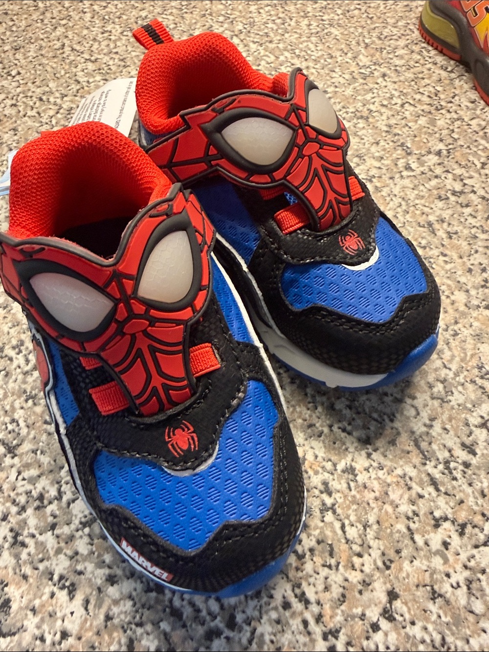 NWT.  Spider-Man Toddler lights up shoes -6